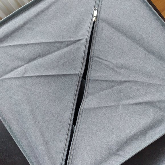 New Cozy Cloth Divider - Picture 2 of 4